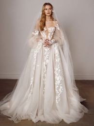 Sexy Lace Tulle Wedding Dress Sweetheart Floral Appliqued Long Sleeve Bridal Gown Sexy Illusion Vestidos De Novia