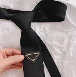 Neck Ties Necktie luxurys designer Mens Women Designer Ties Fashion Leather Neck Tie Bow For Men girls With Pattern Letters Neckwear Fur Solid Color Neckties designe