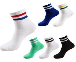 2017 Korean new boutique cotton Harajuku Women Girls short socks Two Stripes Unisex College retro casual Men039s tube socks 4382052