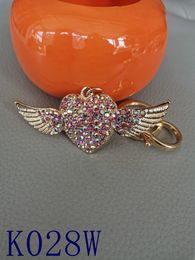 Keychains Clearance Price Environmental Friendly Souvenir Gift Heart Wings Pendant Zinc Alloy Key Chain Keyring