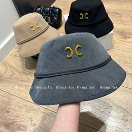 Women's Bucket Hats Designer Wide Brim Hats Luxury Adjustable Hat With Metal Logo Foldable Beach Hat For Vacation Sunshade Caps