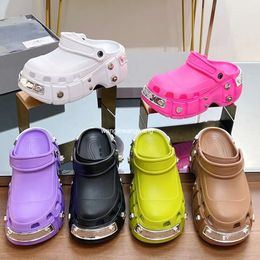 Designers High-quality Rubber Hole Shoes Thick Soles Fashionable Sets Round Toe Mens And Womens Sandals