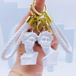 Keychains Mini Figurine Keychain Gypsum Statue Pendant Ornament Resin Portrait Car Bag Hanging Jewelry Gift