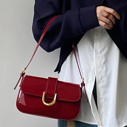 Retro Patent Leather Shoulder Bag For Women Luxury Flap Crossbody Bag Solid Colour Underarm Bag Red Crossbody Bag Lady Handbag 240520