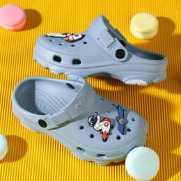 Summer Sandals 3-15 Years Childrens Slippers Baby Girls Shoes Non-Slip Clogs Cartoon Cute Infant Girls Sandals Boys Shoes 240520