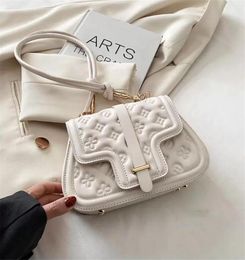 Pure and white Women Messenger Leather handbag Evening Bag High quality Flip PU Embossing designer handbags4076170