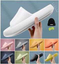 2023 super comfortable new slippers buy one pair get one pair order we will send an extra hat hat Colour can also choose siz5671350