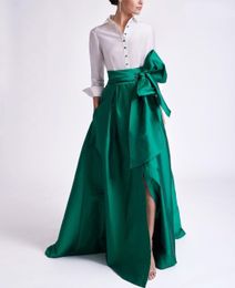 Elegant A-Line Green Mother of the Bride/brudgummen klänningar med fickor/båge/split v-hals golvlängd gudmor klänningar formell festklänning för kvinnor