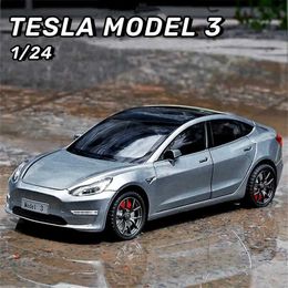 Diecast Model Cars New 1 24 Tesla Model 3 Alloy Car Model Diecasts Metal Toy Vehicle Car Model High Simulation Sound Light Collection Kids Toy Gift Y240520A7JA