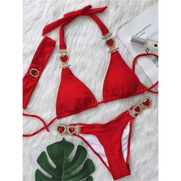 Sexy Rhinestones Bikini Mujer Women Solid Red Glitter Diamond Thong Swimwear Metal Chain Bathing Suit Band 3 Piece Swimsuit 240520