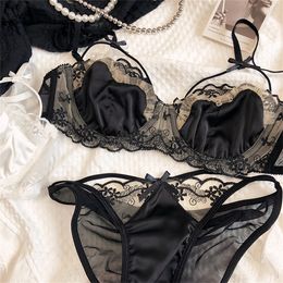 Romantic French style womens underwear sexy and elegant mesh embroidery flower ribbon bow lace pleated silk womens underwear set 240430