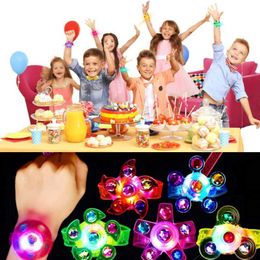 LED Toys 5 pieces of LED luminous rotators that emit light in the dark party supplies birthday lights toy flying toys LED lights toy parties fun S2452011