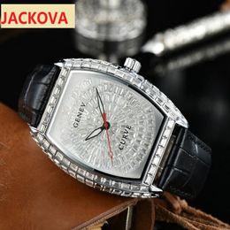 Top Mens classic Designer Iced Out Watches Luxury Men Watch Quartz Wristwatches Montres Hommes Chronograph Relojes Hombre Big Diamonds 231G