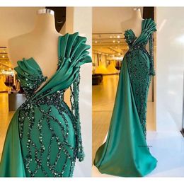 2024 Emerald Green Prom Dresses One Shoulder Sequins Crystal Beads Mermaid Long Sleeve Formal Evening Pageant Gowns