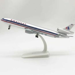 Aircraft Modle 20cm AA Airlines MD-11 Airlines Die Cast Aircraft Model Alloy Metal Aircraft Model W-Wheeled Aircraft s2452089