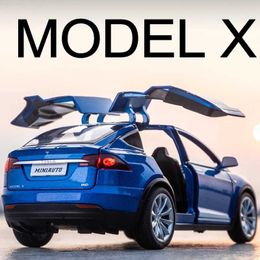 Diecast Model Cars 1 24 Tesla Model X Gullwing Alloy Model Car Diecast Scale Metal Collection Vehicle Toy Model Sound Light Boy Toy Car Gift Kids Y240520GGAP