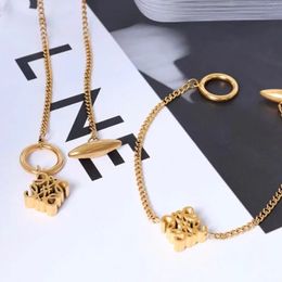 Vintage necklace Fashion Classic Necklace Charm 18K gold-plated pendant gold bracelet Valentine's Day gift for girls