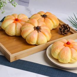 Decorative Flowers 1Pc Slow Rebound Simulation Bread Pumpkin Pie Cake Food Model Fake Soft Incense Decompression Toy Pography Props