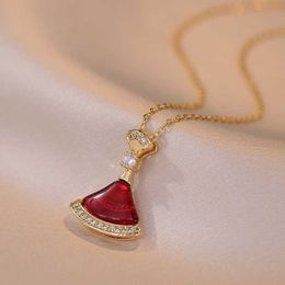 Buu Necklace Classic Charm Design Necklace Necklace Female Red Necklace Female Red Geometry and Luxury with original gift box