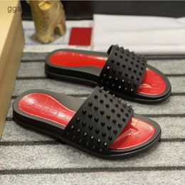 With Box 2024 Red Bottomlies Sandal Heel Mens Designer Slipper Flat Slide Spike Mule Black Platform Sandal Pool Studs Sliders Summer Beach House Flip Flops Rub 61W4