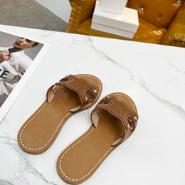 2024 Vacation Internet celebrity flat bottomed slippers for women's outerwear summer new style small fragrant beach vacation open toe sandals