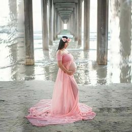 Maternity Dresses Photography props for pregnant women taking photos of strapless maternity dresses d240520