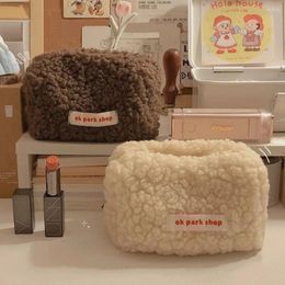 Storage Bags Cosmetic Bag Travel Organiser Plush Cute Stationery Large Capacity Lamb Hair Zipper Make Up Brush Packs