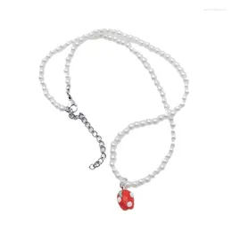 Pendant Necklaces Elegant Charm Necklace With Beaded Pearls Chain Strawberry Neckchain Fashion Versatile Clavicle Jewelry N2UE