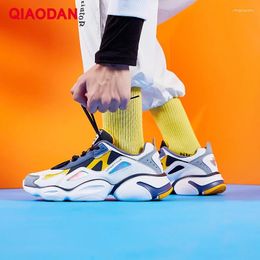 Casual Shoes QIAODAN Men Retro Sneaker 2024 Mesh Breathable Non-Slip Sports Fashion Cushioning Sportswear Vintage Daddy XM3590310