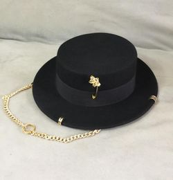 luxury Black cap female British wool hat fashion party flat top hat chain strap and pin fedoras for woman for a streetstyle shoo2538391