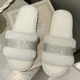 Winter Luxury Rhinestone Women Warm Fur Slippers Cosy Fluffy Furry Slides Crystal Flat Indoor Design Home Shoes Ladies 43 240509