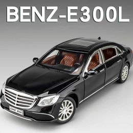 Diecast Model Cars 1 24 Mercedes Benz E300l E-class Alloy Model Car Diecast Metal Collection Vehicle Toy Model Sound Light Children Toy Car Gifts Y240520CS4T