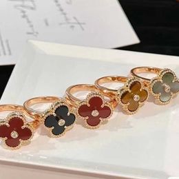 Vaned Rings Creative Design Ring Four Leaf Grass Red and Black Agate for Women with 18K Rose Gold Full Diamond with logo rings