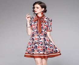 2021 Classic Shirt Neck ALine Dress Runway Luxury Designer Women Short Sleeve Printed Office Ladies Slim Ribbon Bow Dresses Summe1876731