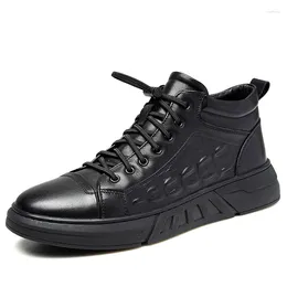 Casual Shoes High Top Men Sport Outdoor Skateboarding Trainers Male 2024 Fashion Brand Sneakers Hombre Jogging Black