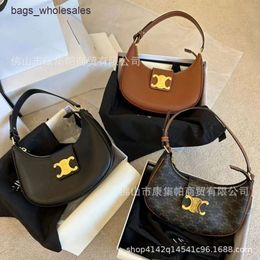 Design Bags Factory Shop Direct Mail Lisas Same Underarm Bag Ava Triumphal Arch Saddle New Genuine Leather Versatile Old Flower Handheld CrcentXWVD