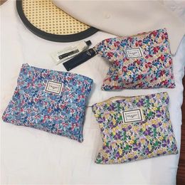 Storage Bags Temperament Retro Dark Floral Cotton Fabric Cosmetic Bag Handbag Soft Zipper Spring Beauty Brush