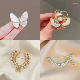 Brooches Camellia Corsage Pearl Flower Animal High Feeling Butterfly Brooch Jacket Costume Accessories