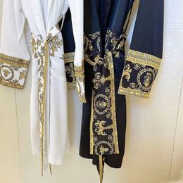 23ss Velvet bathrobe robe Designers bathrobe baroque Fashion Pyjamas Mens Women Letter jacquard printing print sleeves Shawl collar Pocket belt 100% cotton