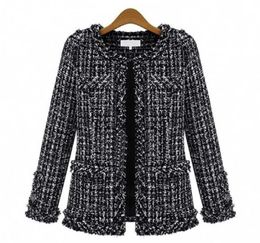 Autumn Winter Black White Plaid Loose Short Coat Women Vintage O Neck Long Sleeve Tassel Tweed Plus Size Ladies Jacket 2111092378509