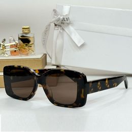 24SS Mens Womens Designer Acetatrahmen 100% Strahlungsschutz Sonnenbrillen Top -Qualität Vintage Square Frame Gläses
