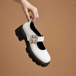 Dress Shoes Massive Key Height Trainers Womens Sneakers With White Platform Black Heel Brand Sports Loafer'lar Designer Sapateni