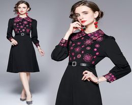 2022 Floral Embroidery Black Dress Women Designer Long Sleeve Doll Collar Vintage Slim A-Line Party Midi Dresses Spring Autumn Office Lady Flowy Cute Frock4789471