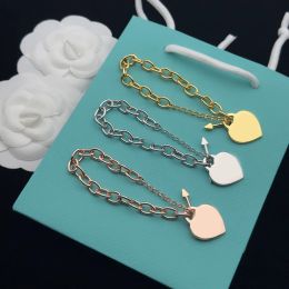 Luxury Brand Designer Bracelet Bangle Heart Chain Bracelet Couple Wristband Cuff Pendant Charm Bracelet for Women Girl 18K Gold Silver Plated Wedding Party Jewellery