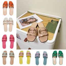 luxury Designer Womens Interlocking Slides Rubber Sandals Summer Mules Outdoor Beach Black white green Flat bottom slippers with box dust bag