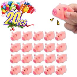 Aircraft Modle 20 pieces of mini rubber pig baby shower toys pink rubber scream little pig party childrens discount s2452022