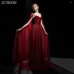 Party Dresses Charming Burgundy Sweetheart Beaded Open Back White Evening Dress 2024 A-Line Sleeveless Floor Length Sweep Train Prom