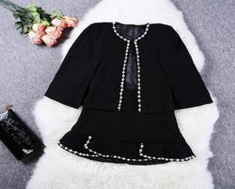 2020 Winter Spring Tweed 2 Piece Set Women Pearl Jacket Coat And Short Ruffles Skirt Sets Casual Women Beading Skirt Set3401286