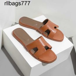 Home Shops Shoppers Womenh Oran Classic Fashion Leather Summer Slidesflat Shoes com logotipo