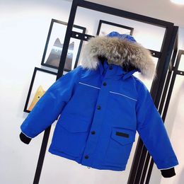 키즈 디자이너 다운 겨울 자켓 소년 소녀 아기 외부웨어 후드 재킷 배지를 가진 두꺼운 따뜻한 아웃복 코트 어린이 파카 패션 클래식 파카